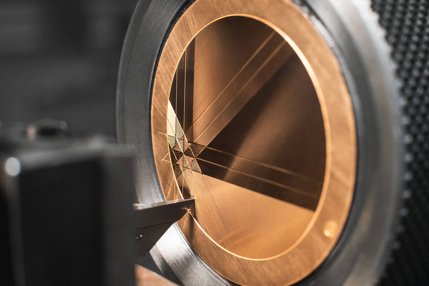 载深情厚谊的“周年”之作2025日内瓦表展 承(图3)